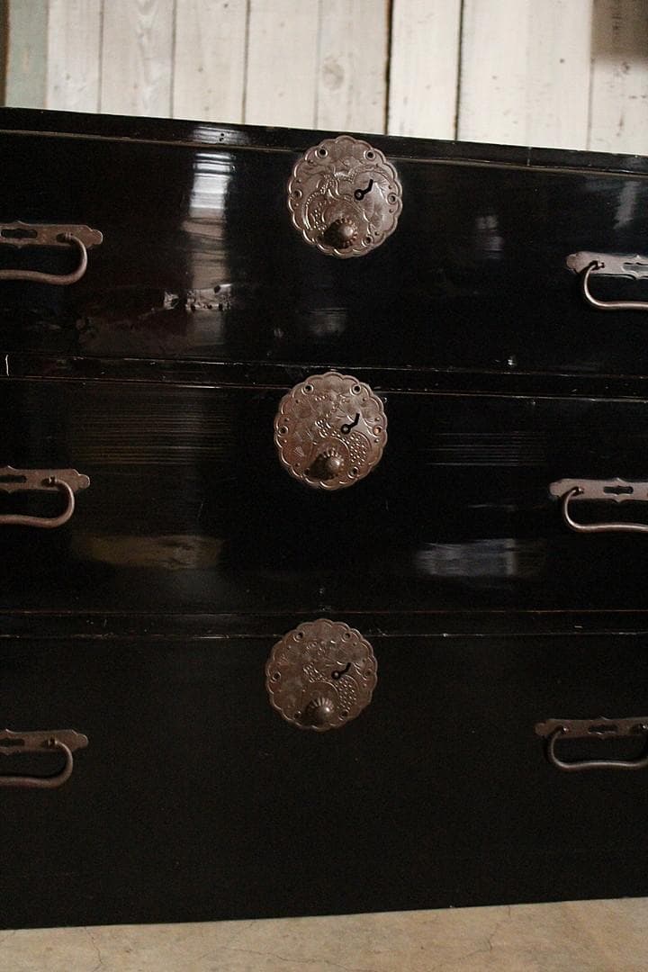 綺麗な丸金具庄内箪笥　3段　中桐　タンス　収納　古家具　古民家　時代家具