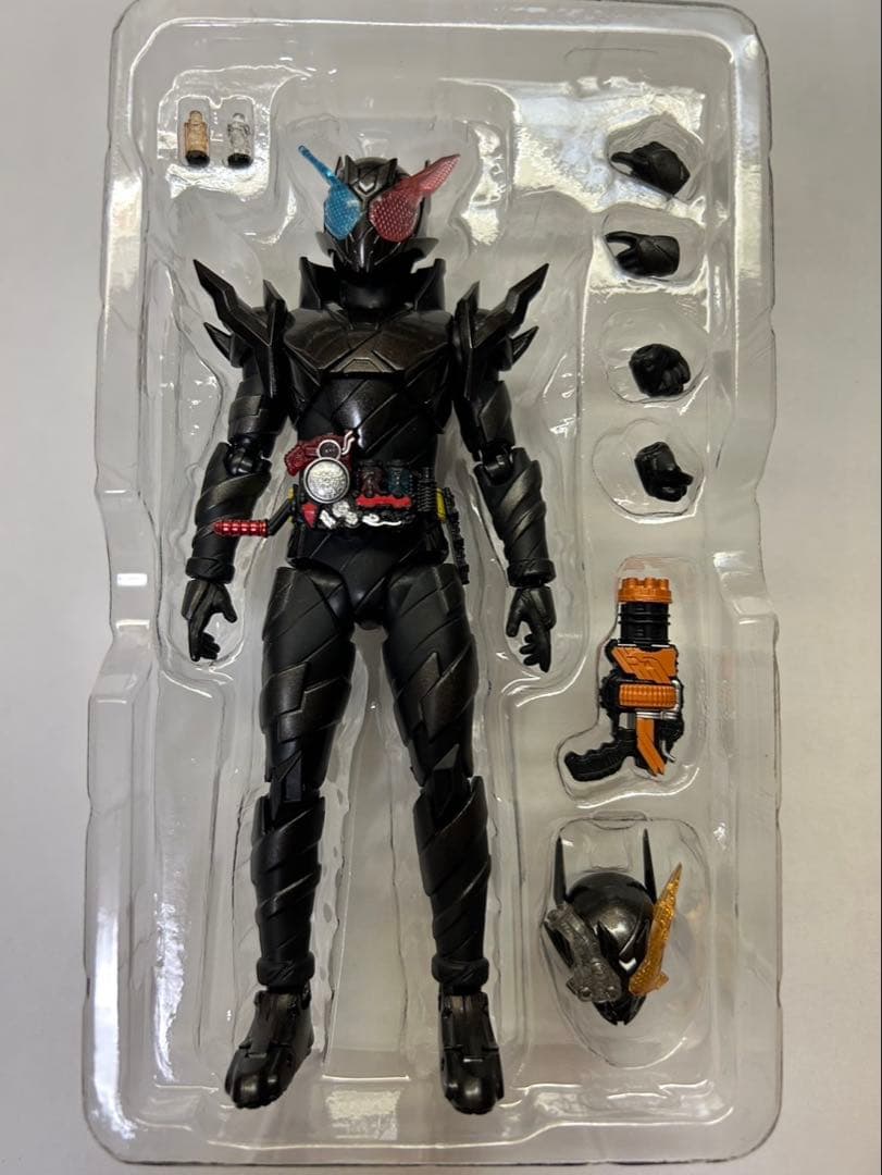 仮面ライダービルド　ラビットタンクハザードフォーム　s.h.figuarts