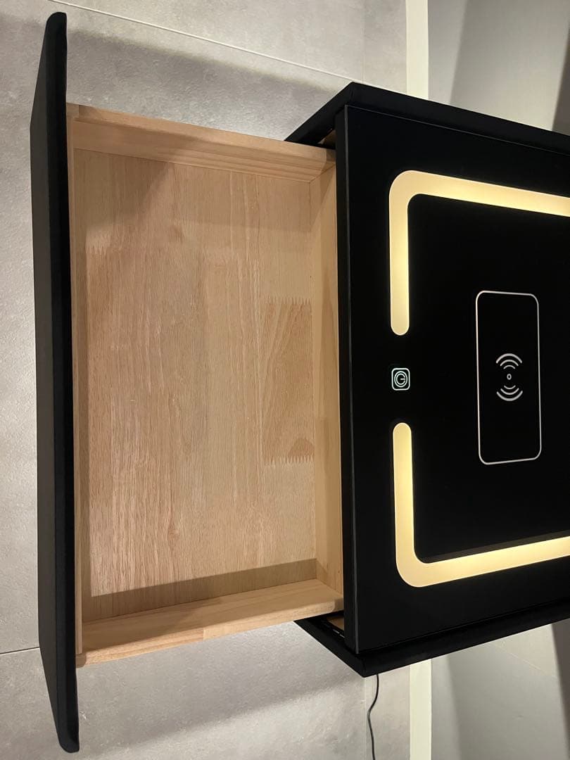 多機能ナイトテーブル　サイドテーブル