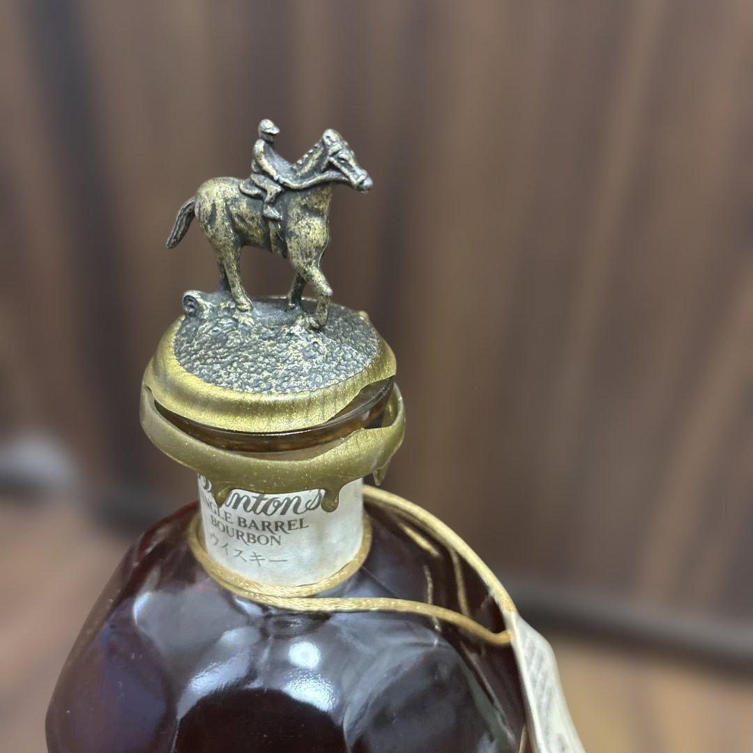 Blanton's シングルバレルバーボン