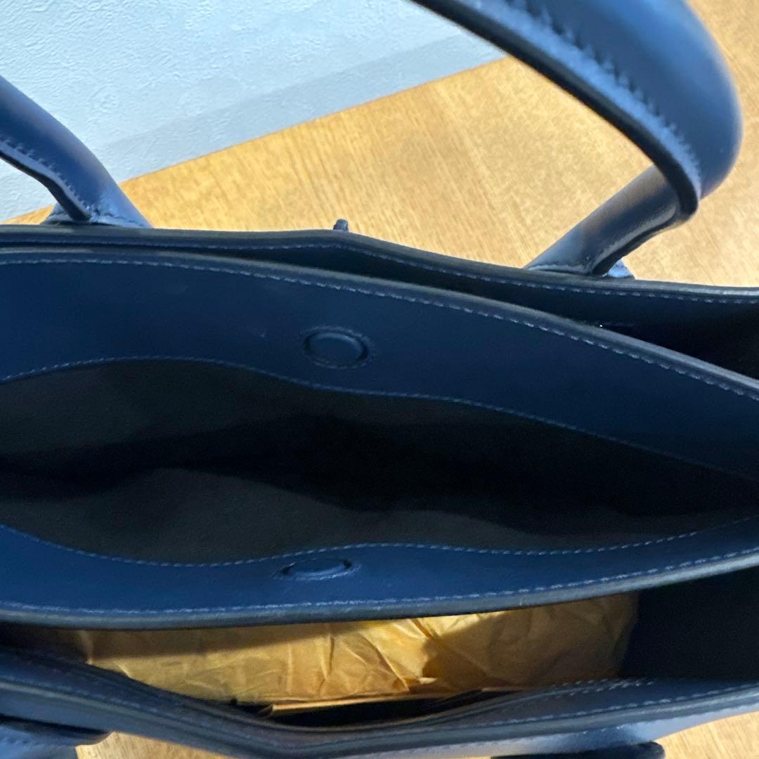 TOD'S ネイビー 2WAYハンドバッグ ショルダーストラップ付き