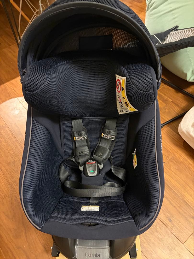 Combi クルムーブコンパクトライト R129 ISOFIX