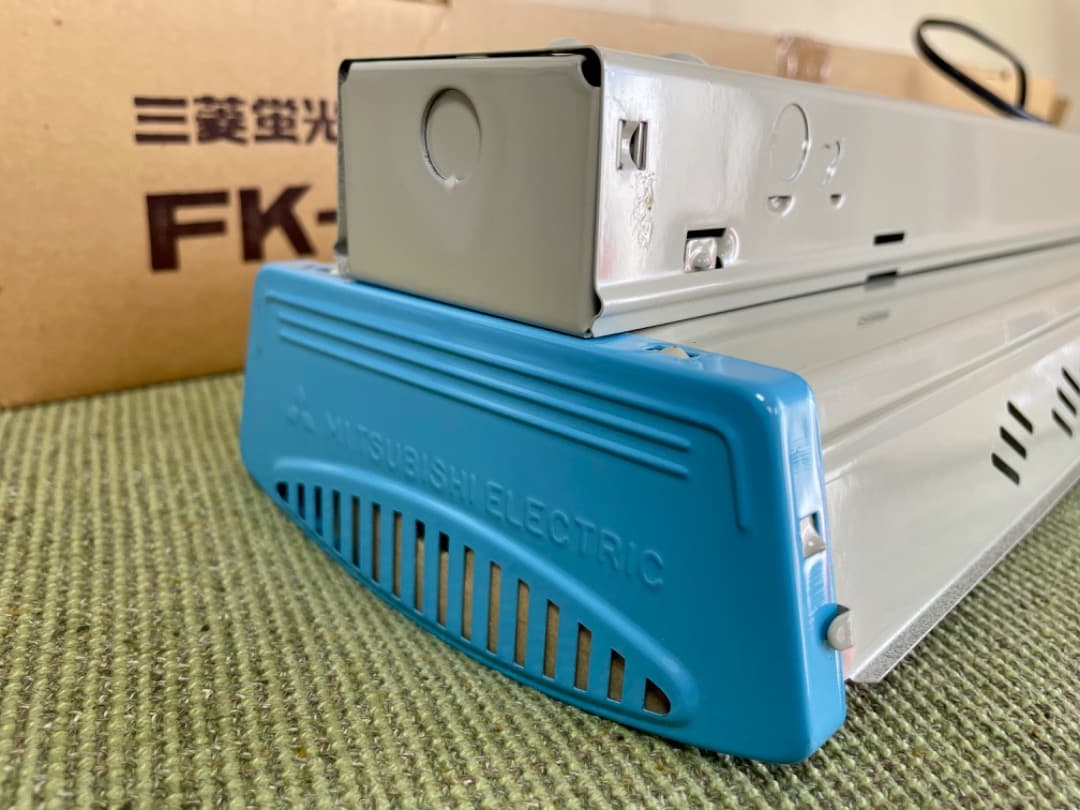未使用品 送料無料　昭和レトロ 三菱 FK-2151B 蛍光灯 吊り下げ照明