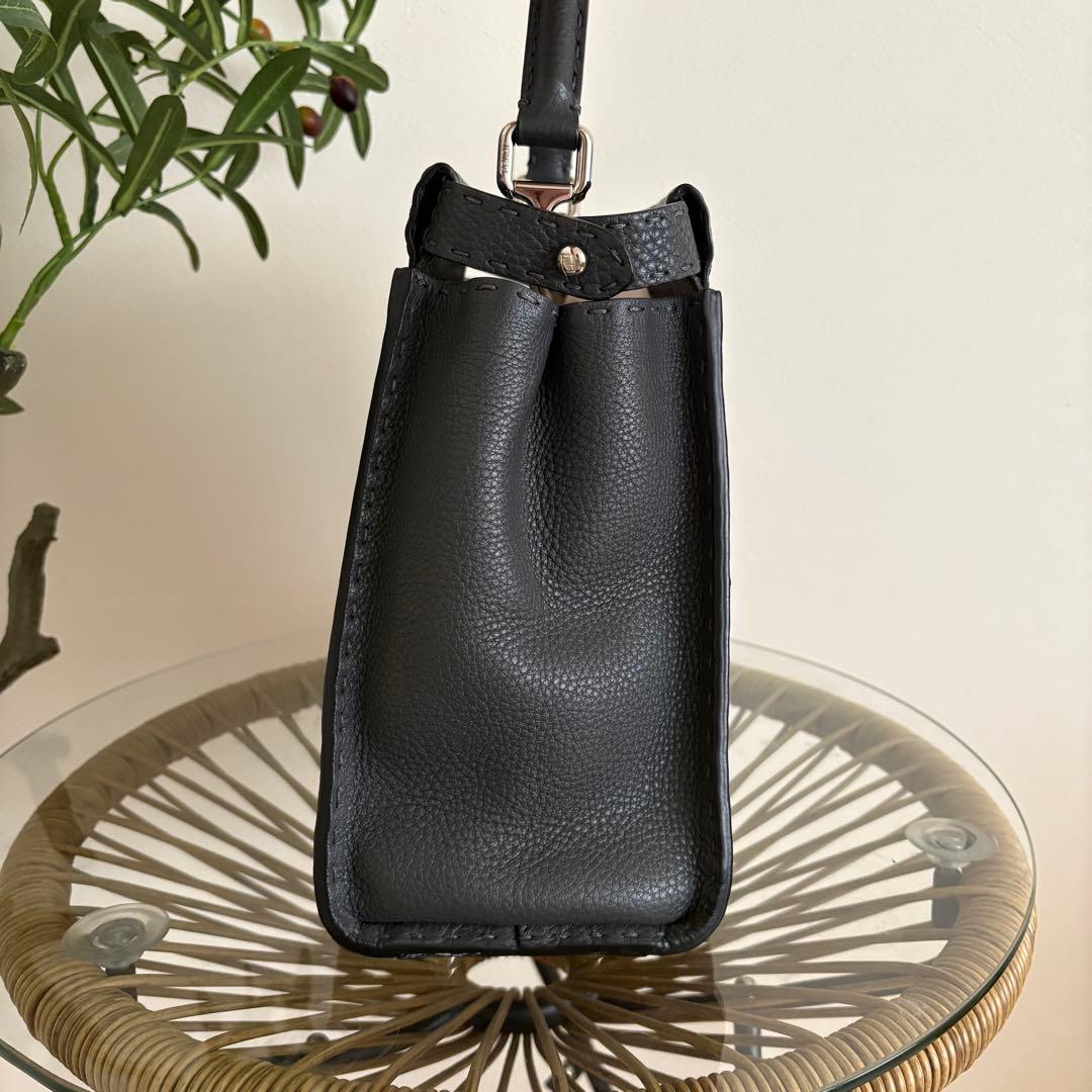 限定色✨フェンディ ピーカブー セレリアバッグ ミディアム 2way