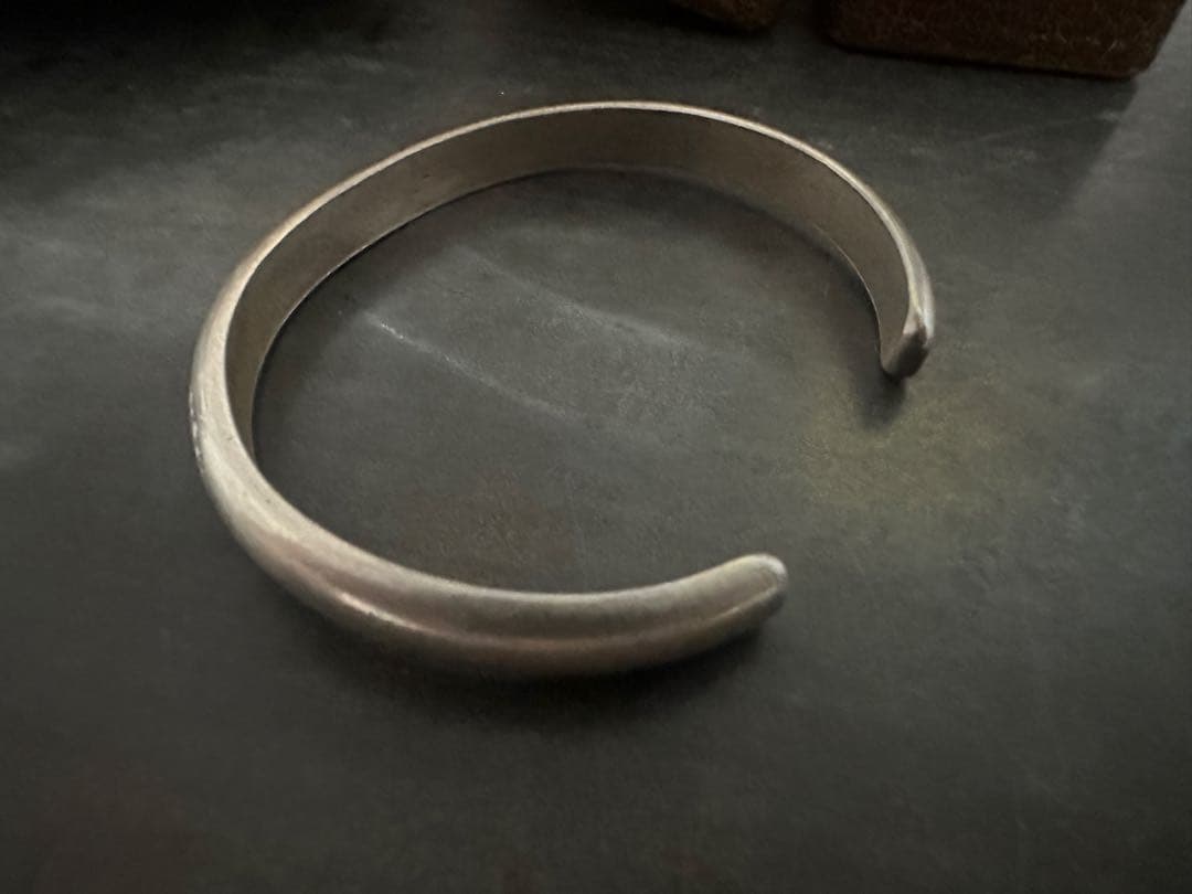 希少　重厚　ヴィンテージ　バングル　シルバー　アンティーク　アメリカ　ユーロ
