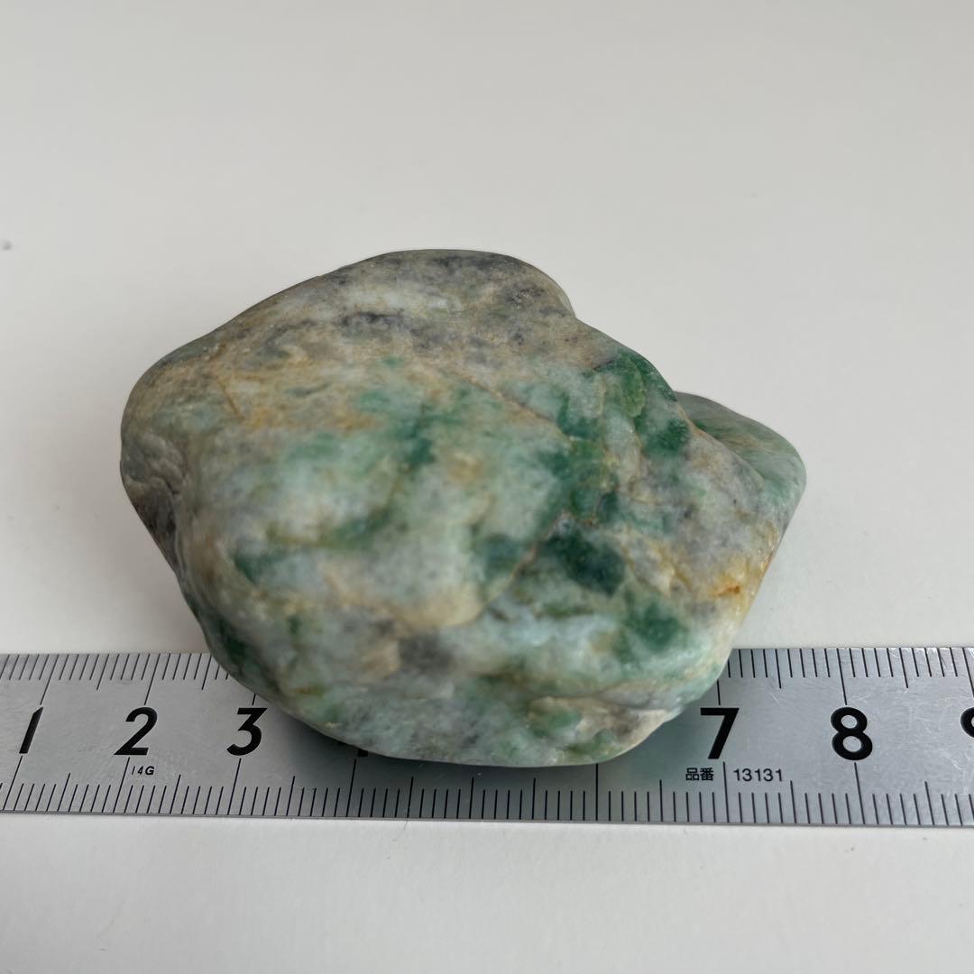 【国産鉱物】糸魚川翡翠　（海石）