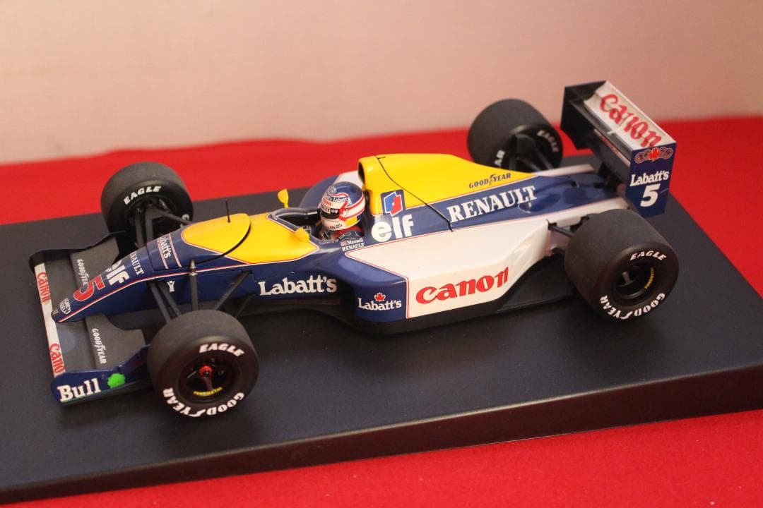 ミニカー 1/18・1992年 F1 ウイリアムズ・ルノー FW14B