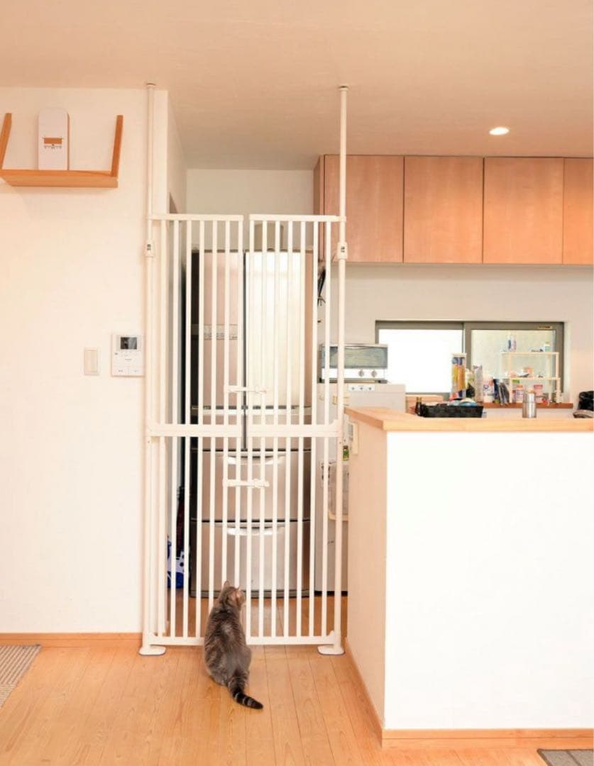 は*ん様 ねこ脱走防止ゲート にゃんドア クリーム（説明書・箱なし）　ワンちゃん