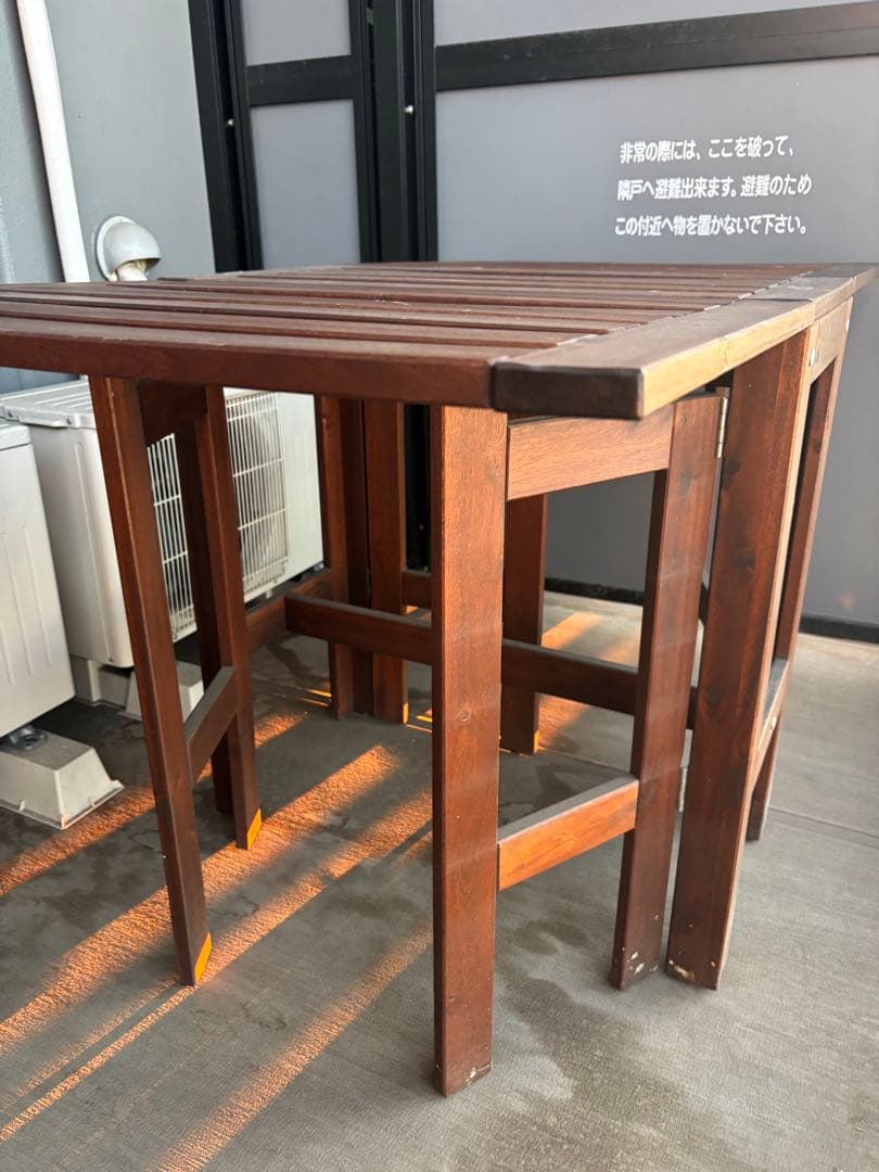 木製アウトドアテーブル スラットデザイン