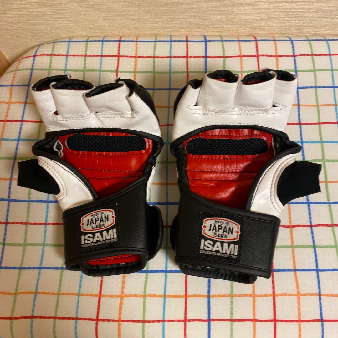 ISAMI MMAグローブ Sサイズ　総合格闘技 ①