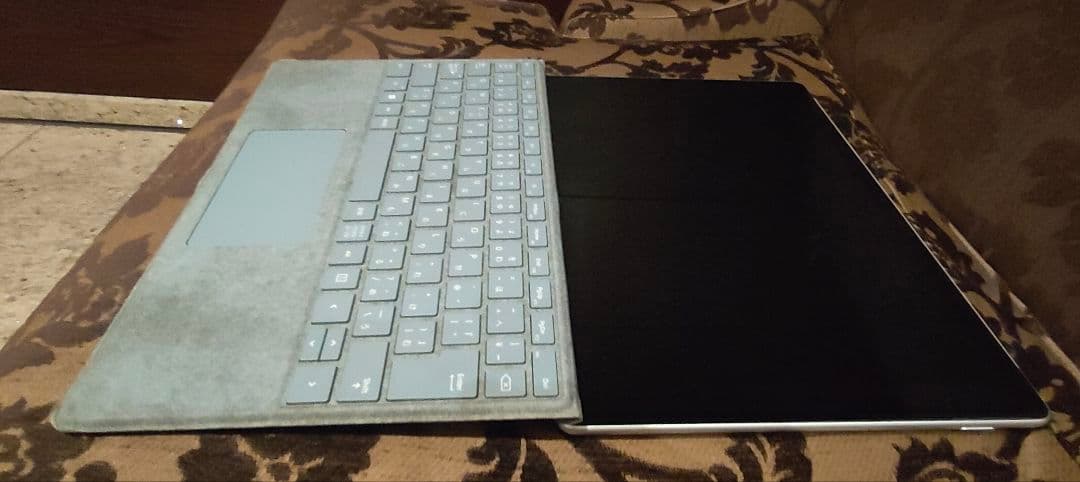 Microsoft Surface Pro 8 本体