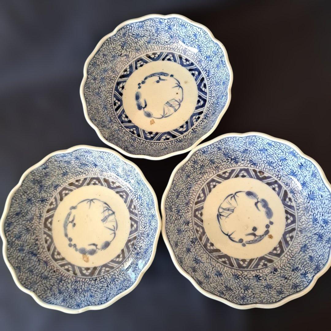 「人気の微塵(みじん)唐草文」 古伊万里皿(直径15.5cm) 3客セット 骨董