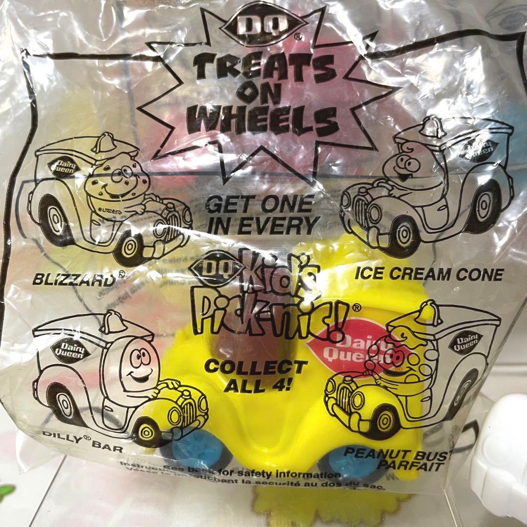 デイリークイーン TREATS ON WHEELS プルバックカー ミニカー