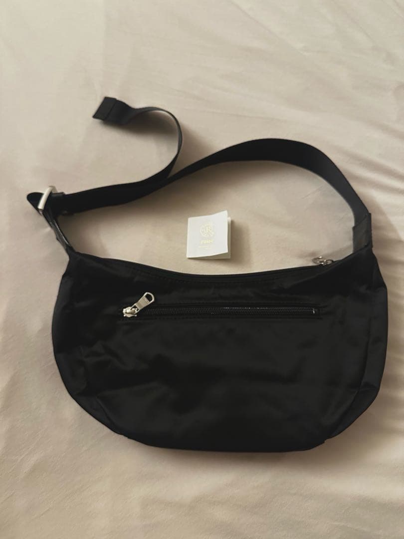 ラシット ナイロン ラウンドショルダーバッグ 金具シルバー　美品