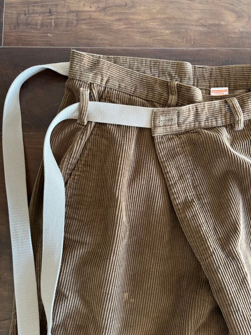 メゾンエウレカ ブラウン コーデュロイ ワイドパンツ