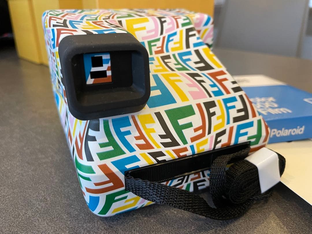 限定　　fendi×polaroid フェンディ　カメラ