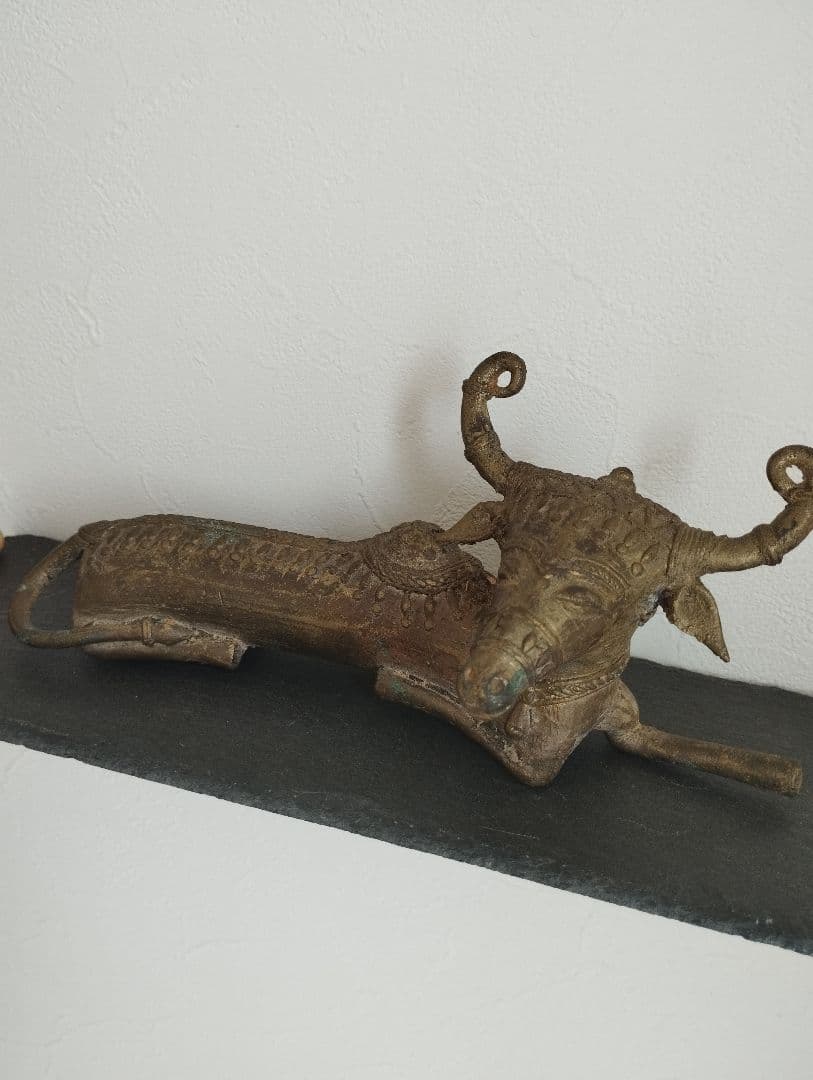 ★年末年始SALE★　インド　ベルメタル　牛の座像