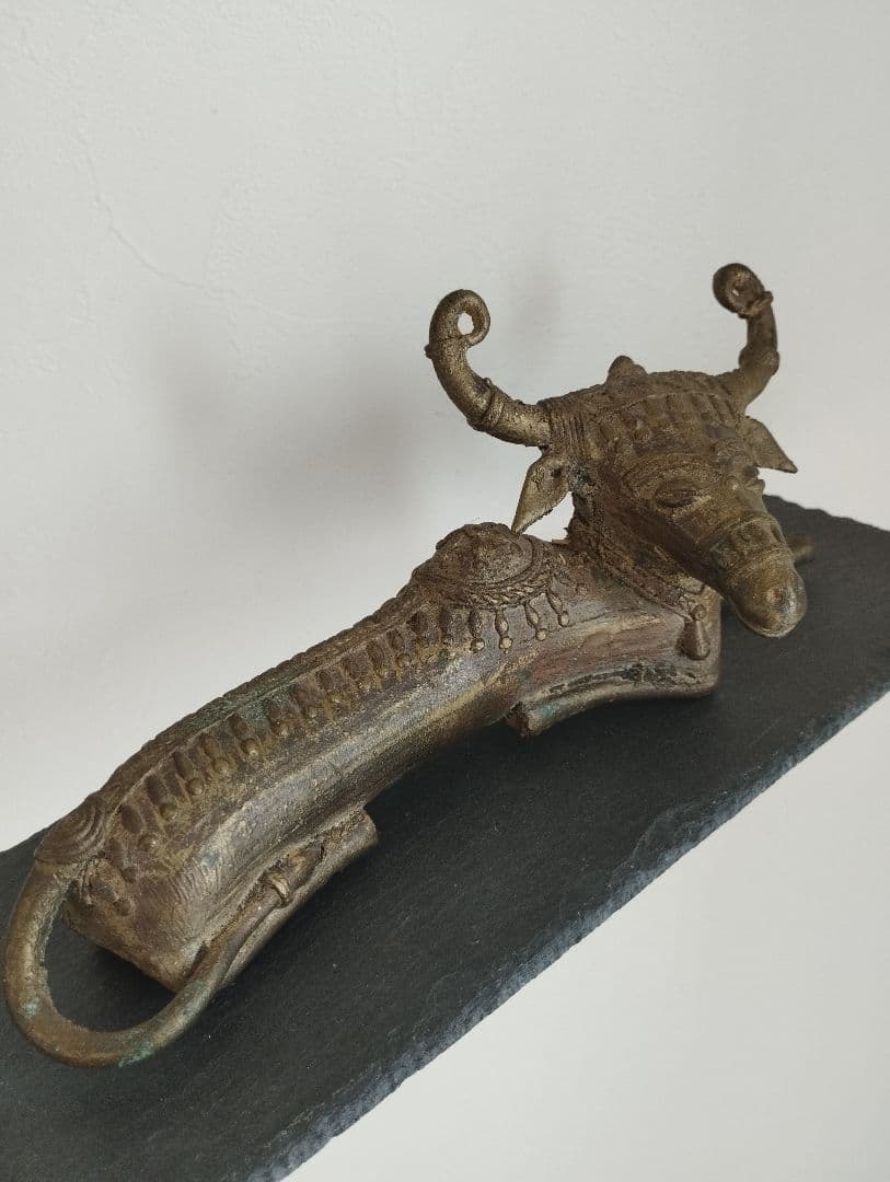 ★年末年始SALE★　インド　ベルメタル　牛の座像