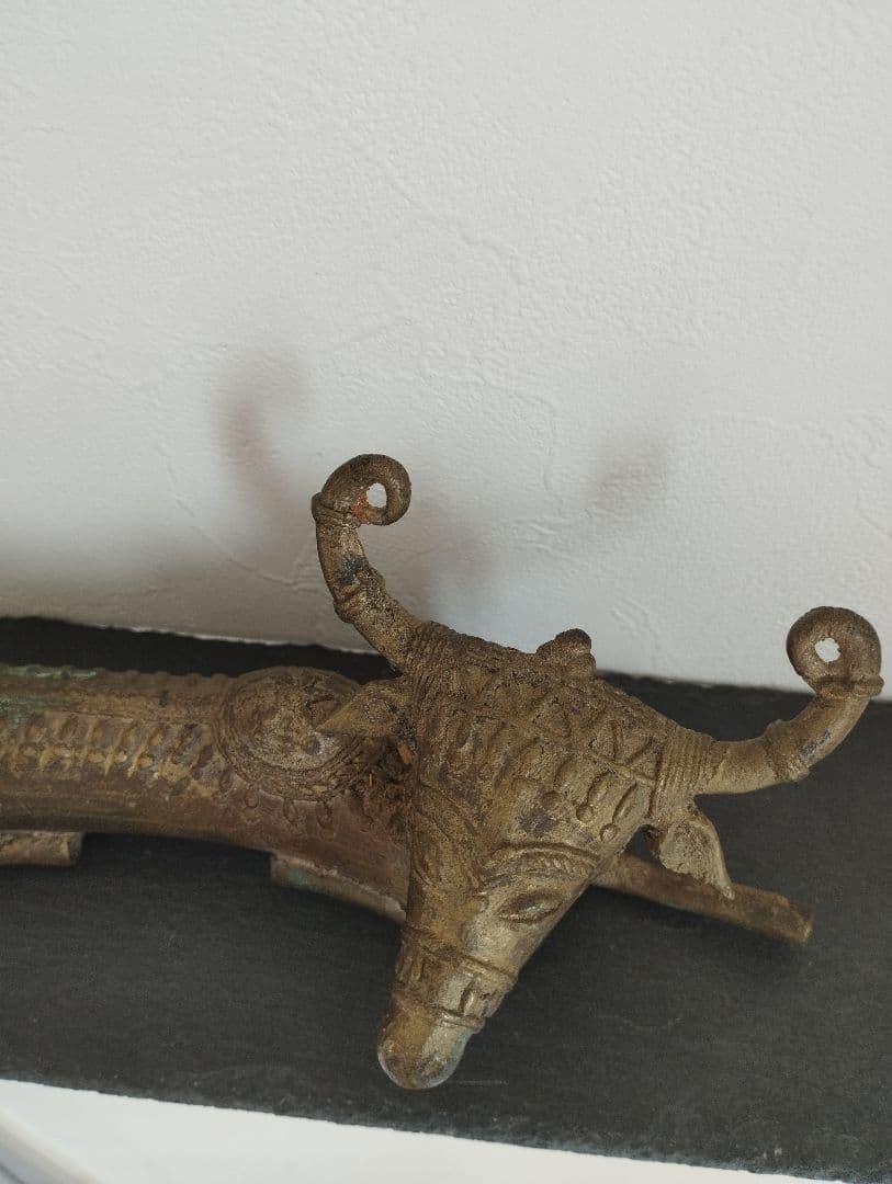 ★年末年始SALE★　インド　ベルメタル　牛の座像