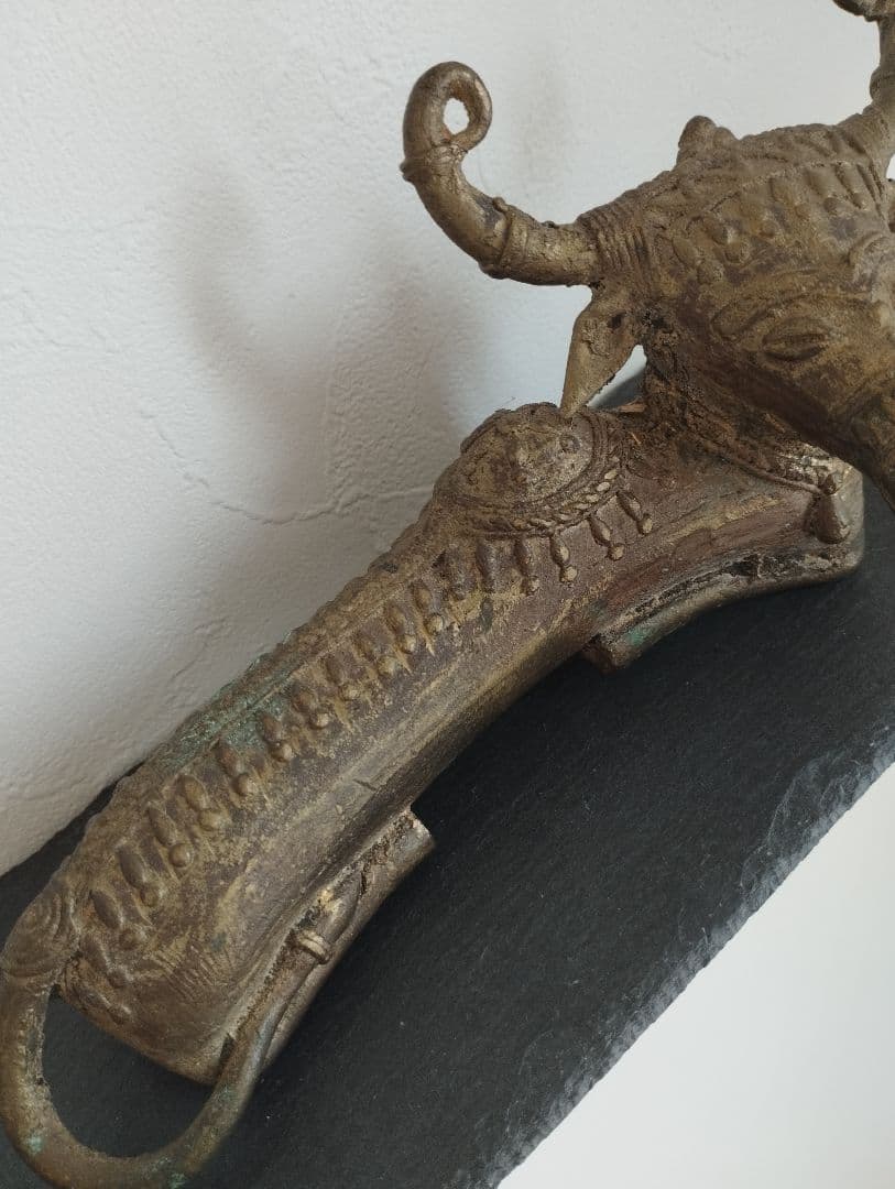 ★年末年始SALE★　インド　ベルメタル　牛の座像