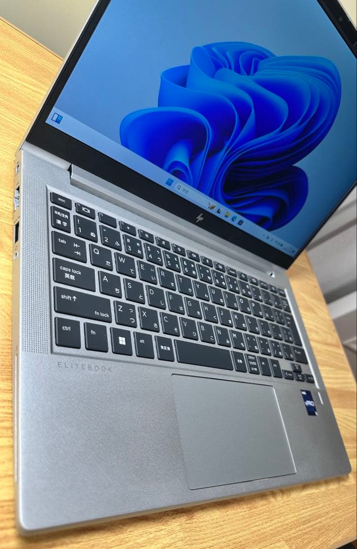 超美品 HP ノートパソコン Corei5 gen12,8/256,サクサク動く