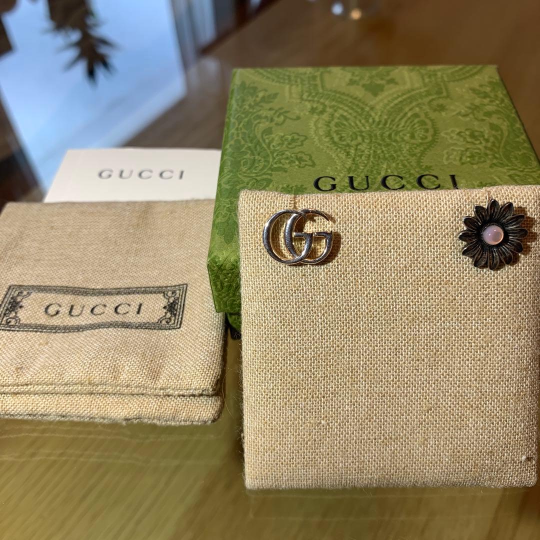 GUCCI GGロゴ 花モチーフ ピアス