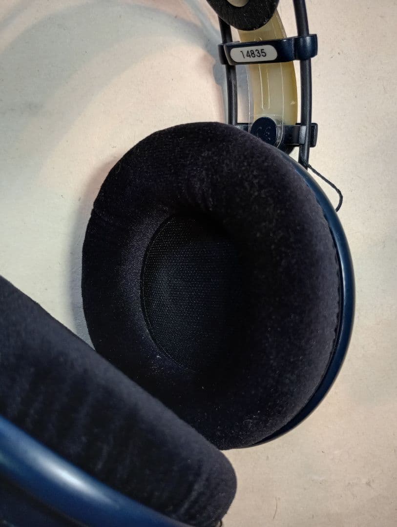 AKG K702 開放型ヘッドフォン(箱無し)