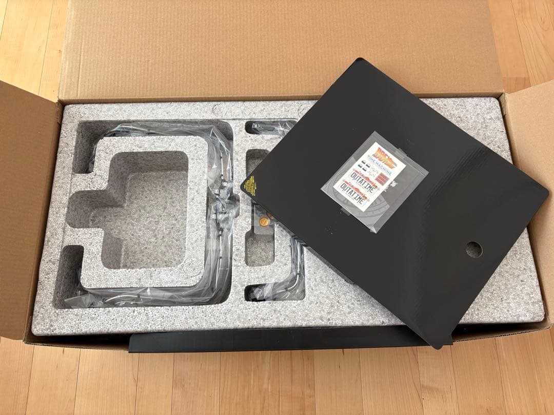 バック・トゥ・ザ・フューチャー 1/6 デロリアン ホットトイズ(part1)