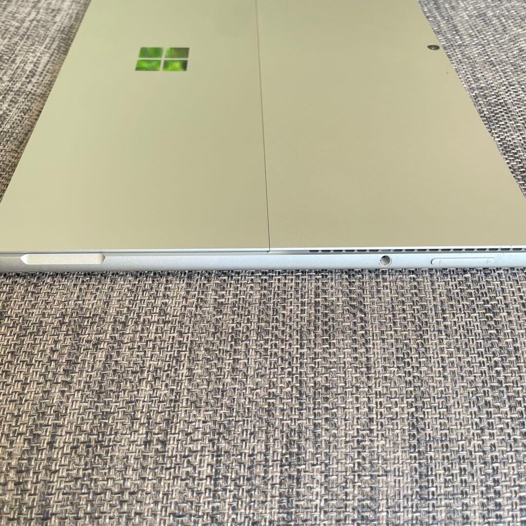 Windowsタブレット本体 Microsoft Surface Pro 8 8GB,128GB SSD