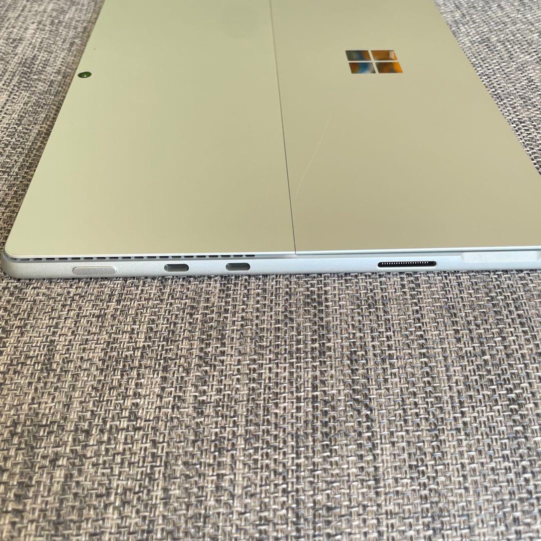 Windowsタブレット本体 Microsoft Surface Pro 8 8GB,128GB SSD