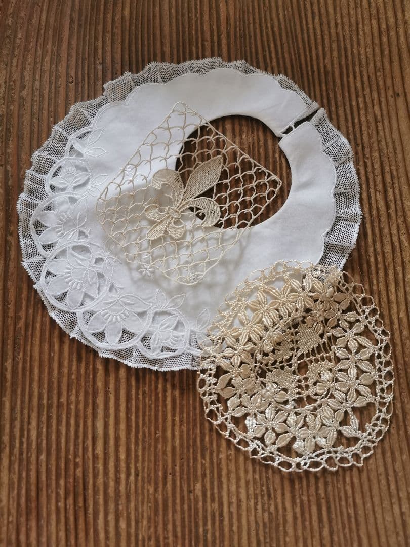 アンティーク ポワンドヴェニス フルール・ド・リス 騎士の百合紋 プチドイリー