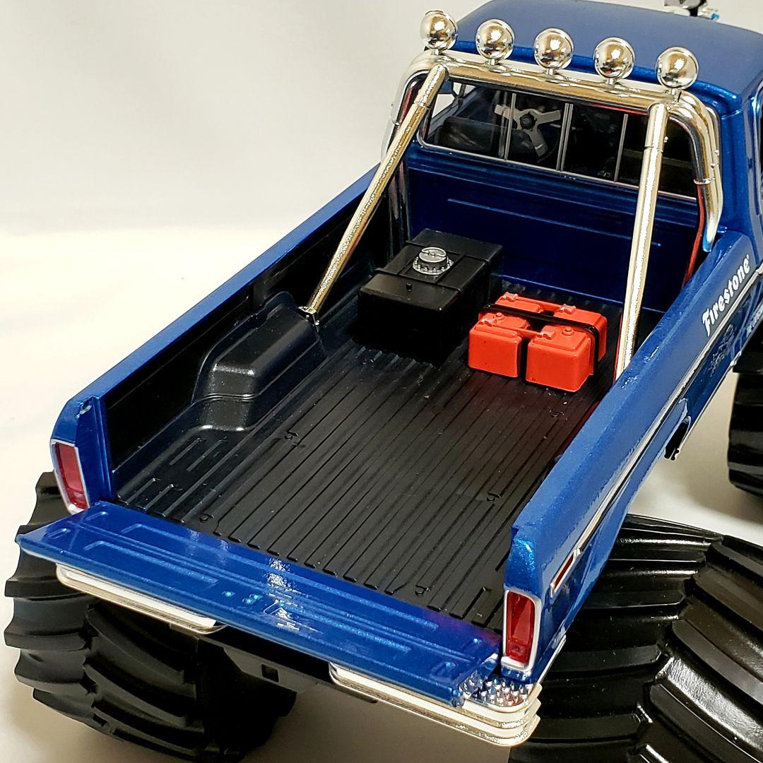 超ビッグサイズ！1/18グリーンライト ビッグフット FORD F-250