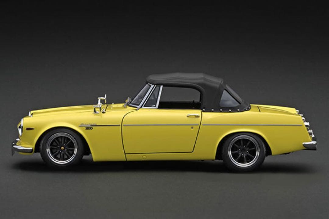 ミニカー IG2714 1/18 DATSUN Fairlady 2000 SR311