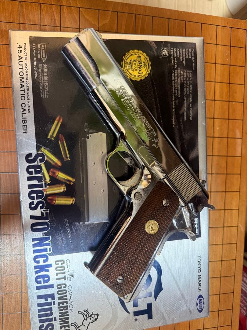 コルト ガバメント シリーズ70 ニッケル仕上げ