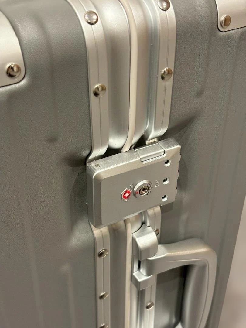 リベティ多機能キャリーケース【エナメルスカイブルーSサイズ】A52