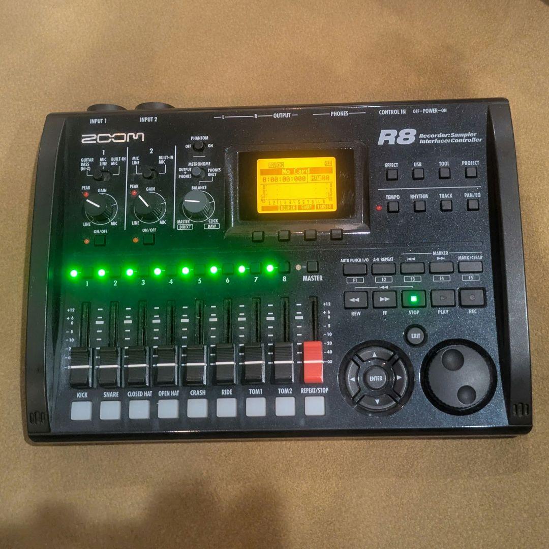 ZOOM R8 マルチトラックレコーダー　オーディオインターフェース