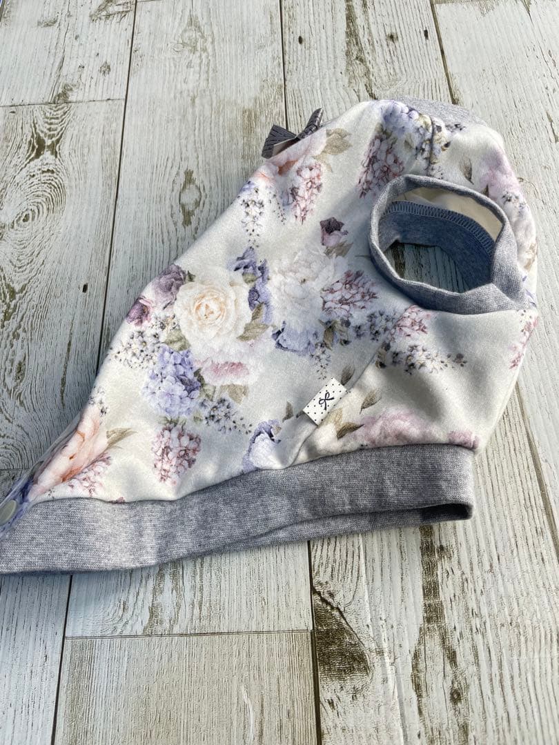 グレージュカラーお花柄