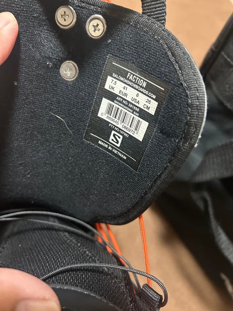 Salomon スノーボードブーツ ブラック/オレンジ