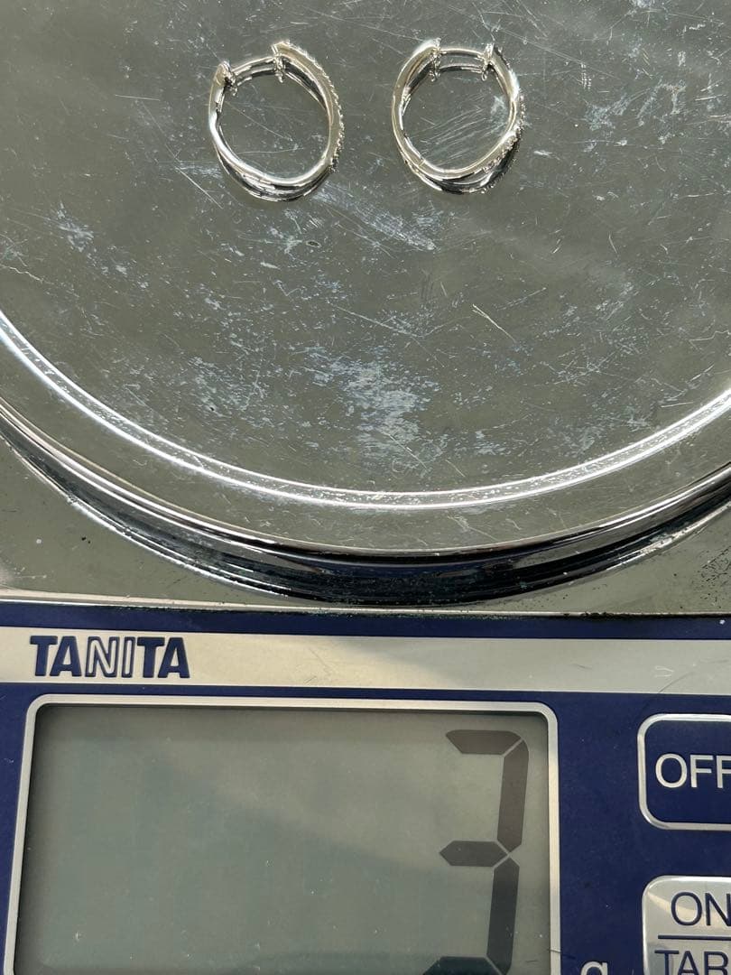 極美品 k18WG 中折れピアス ダイヤモンドピアス