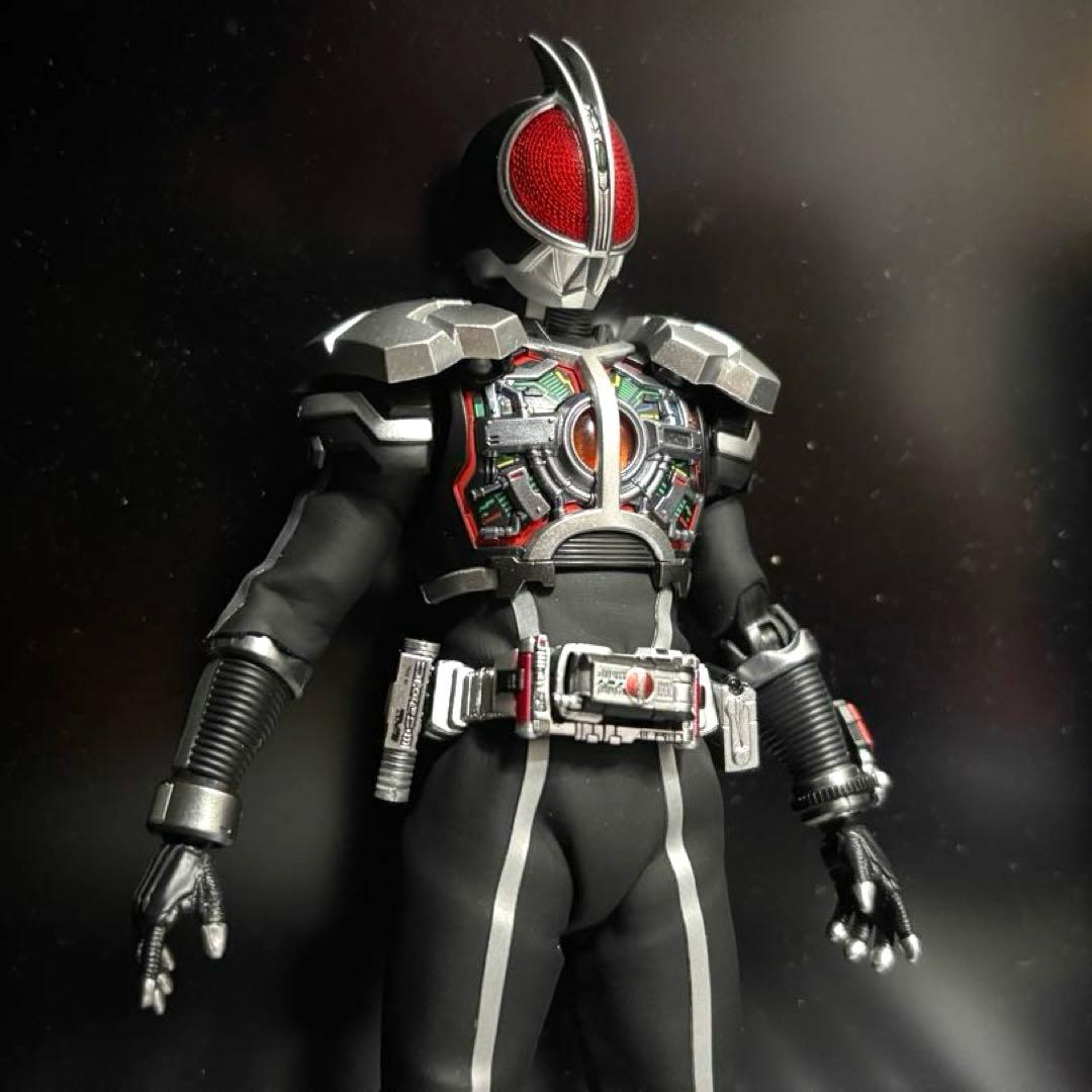 真骨彫　仮面ライダーファイズ アクセルフォーム カスタムパーツ　スーツ