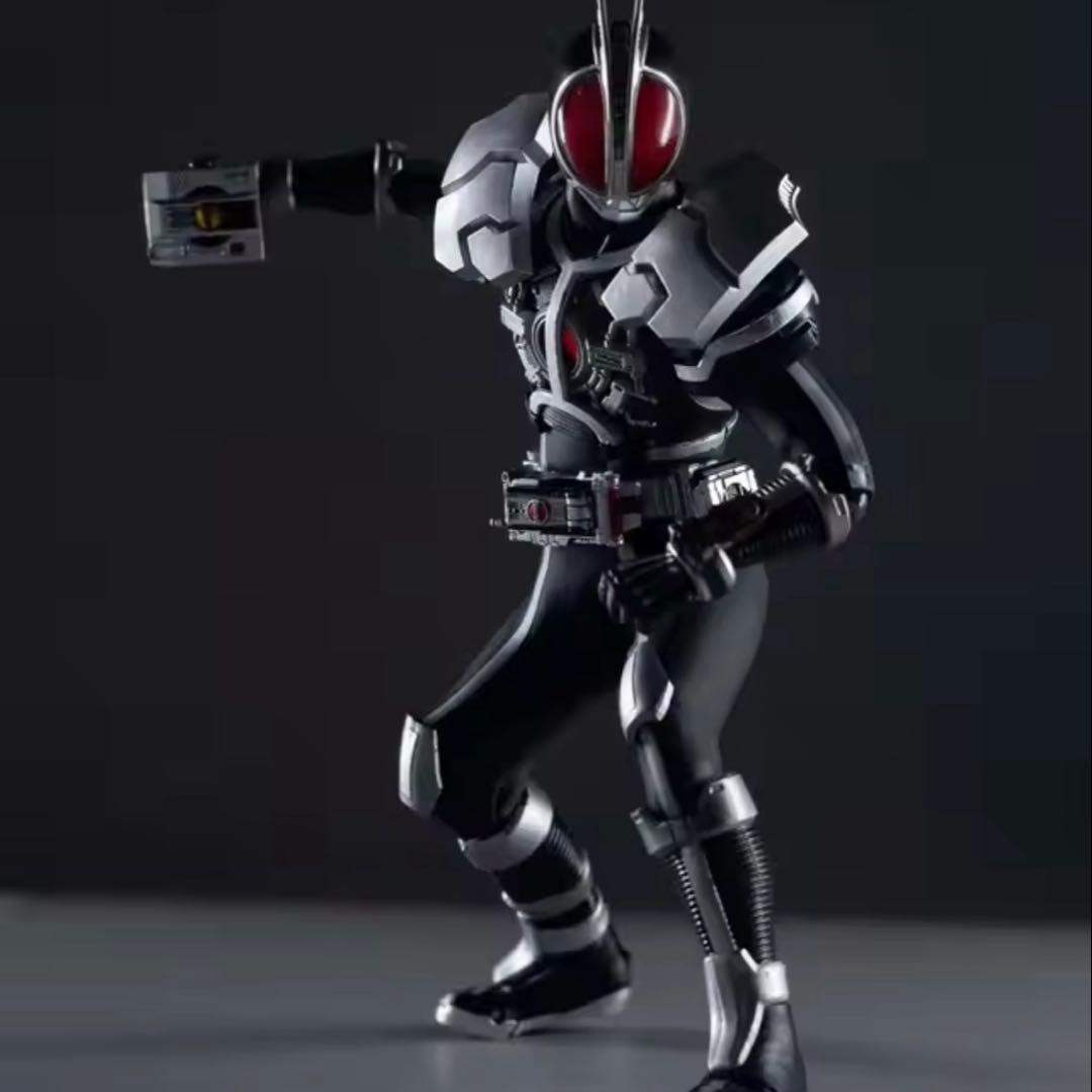 真骨彫　仮面ライダーファイズ アクセルフォーム カスタムパーツ　スーツ