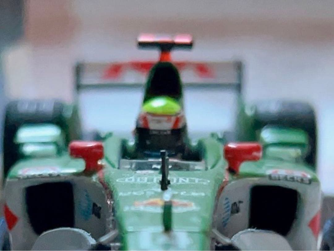 ミニチャンプス 1/43 ジャガー・R5・コスワース マーク・ウェバー 2004