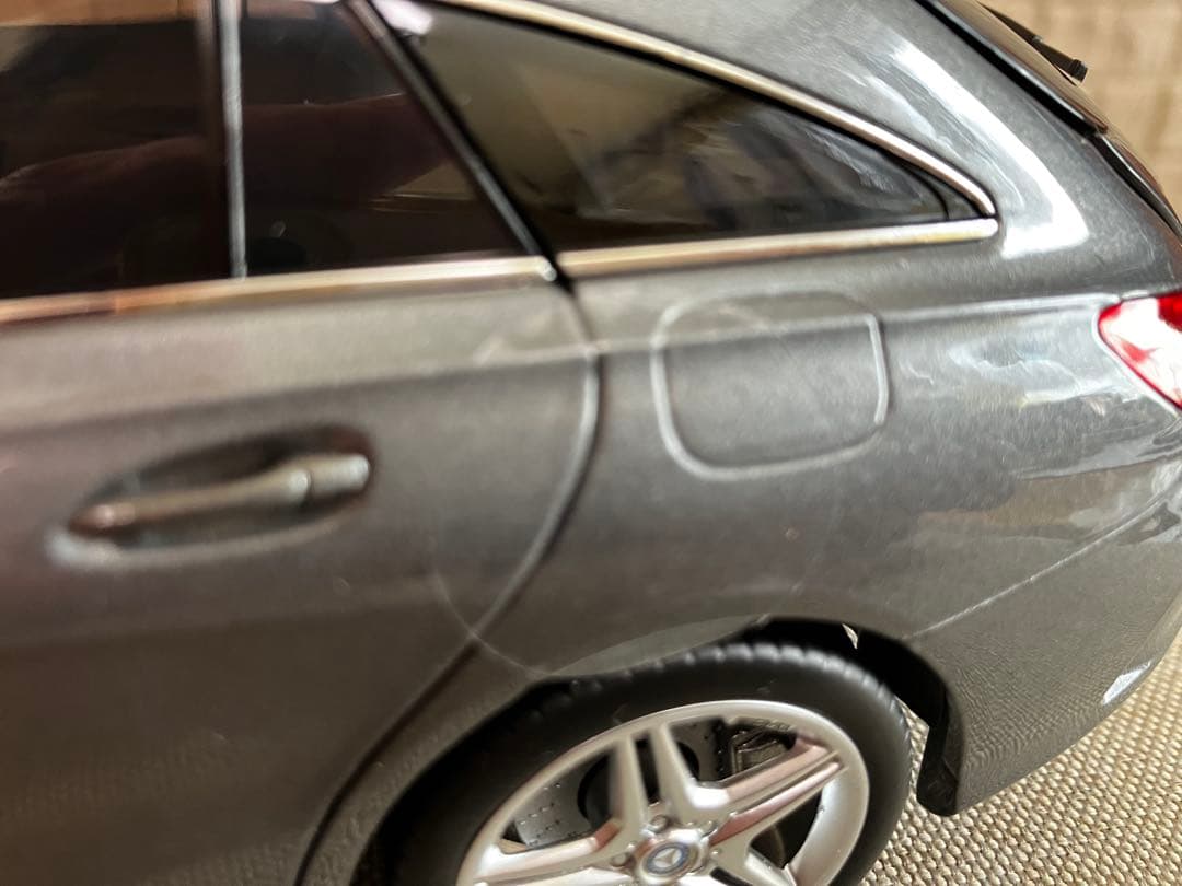 ノレブ 1/18 ベンツ CLA シューティングブレーク ディーラー別注品