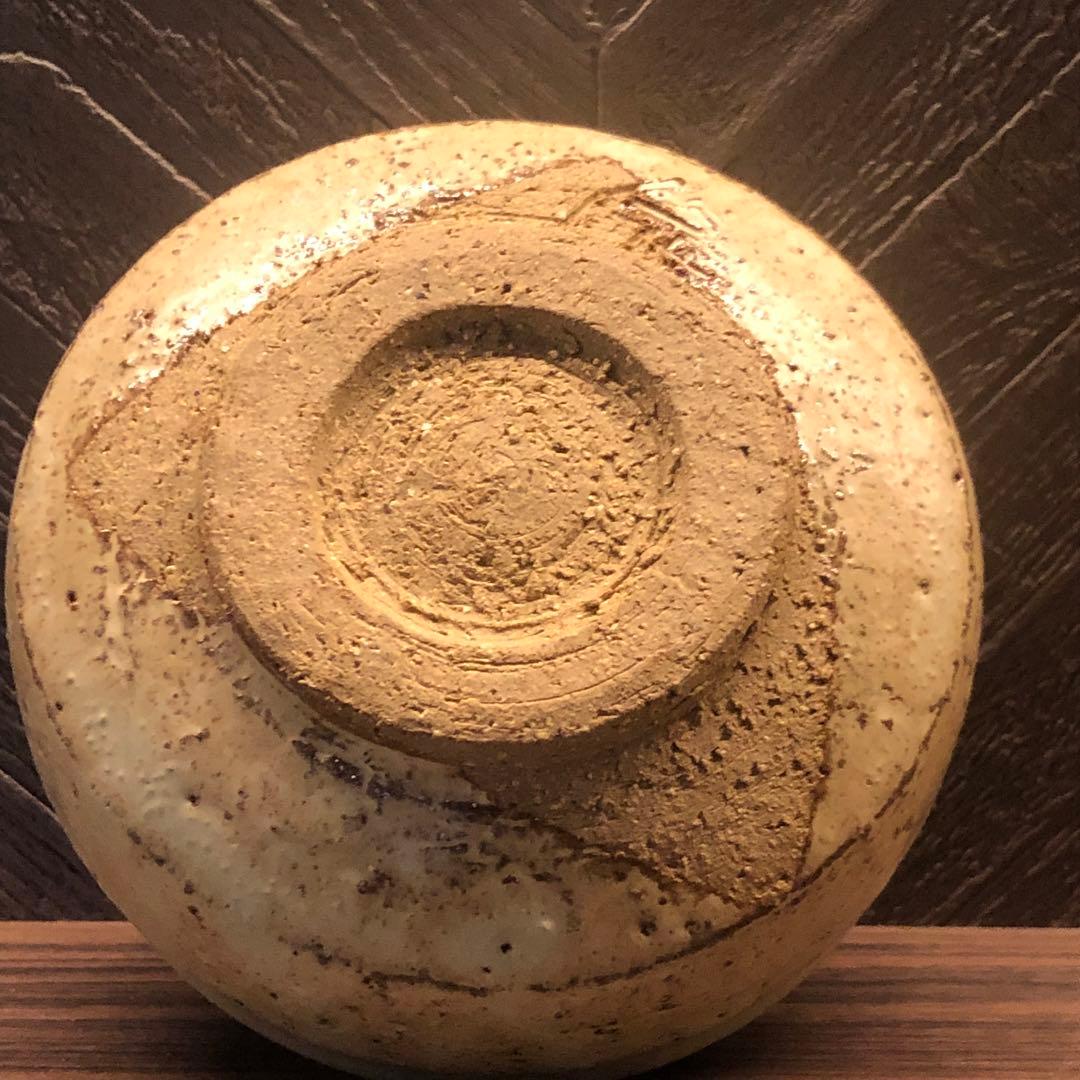 2点ロディ◾️蔵から焦がしミルクティー色の美しい釉薬の抹茶茶碗が出て来た。