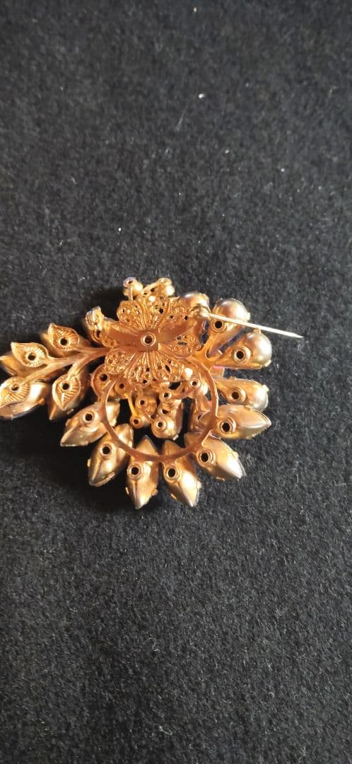 アンティーク　ミラクルガラスのブローチ