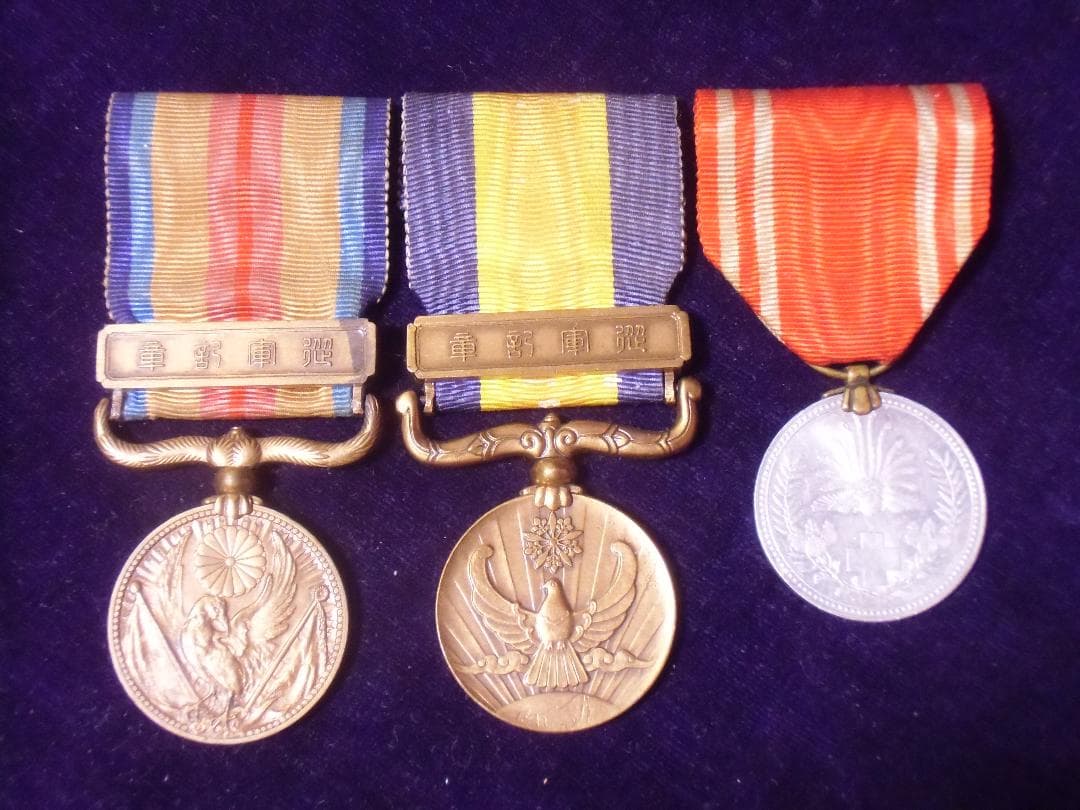 ●日本の勲章/日本軍/徽章＊メダル３個セット（実物）