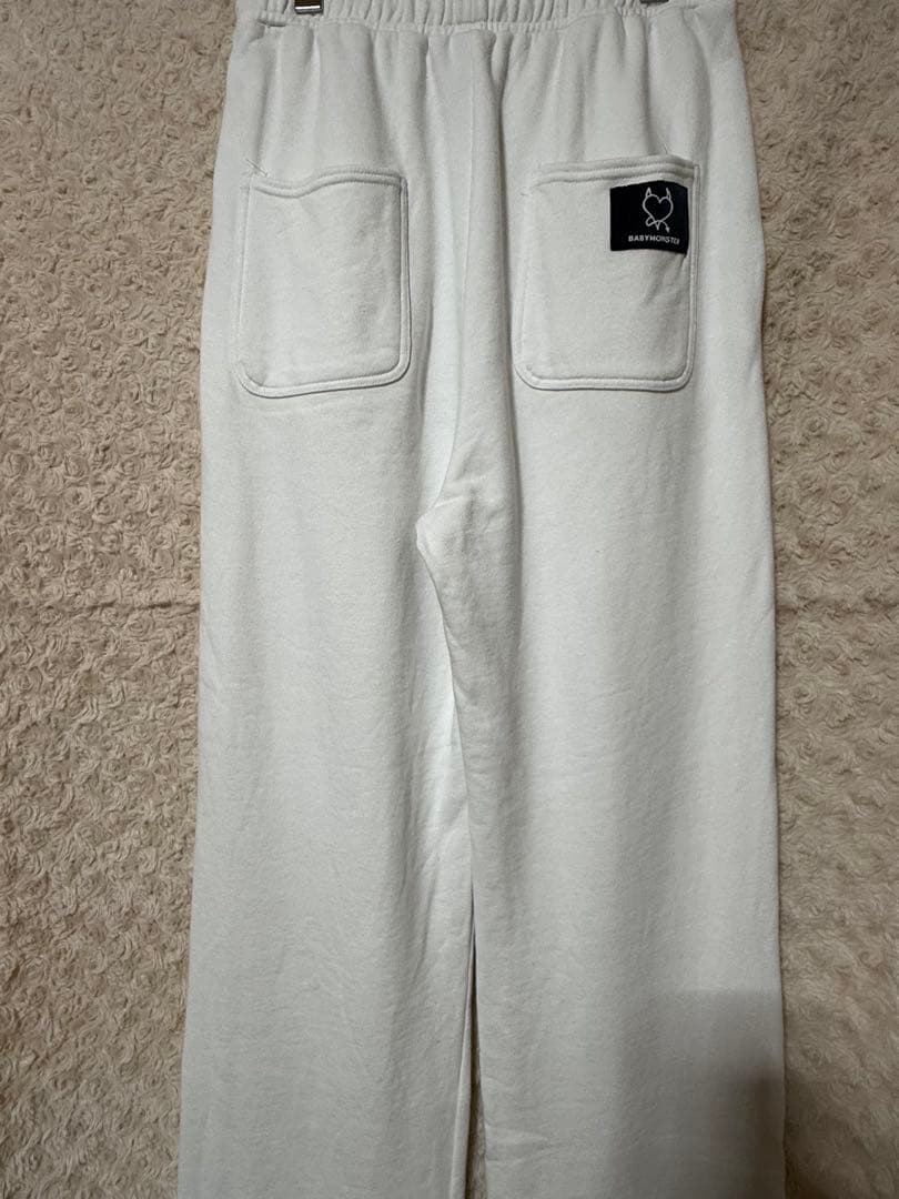 BABYMONSTER ジップフーディー スウェットパンツ セットアップ