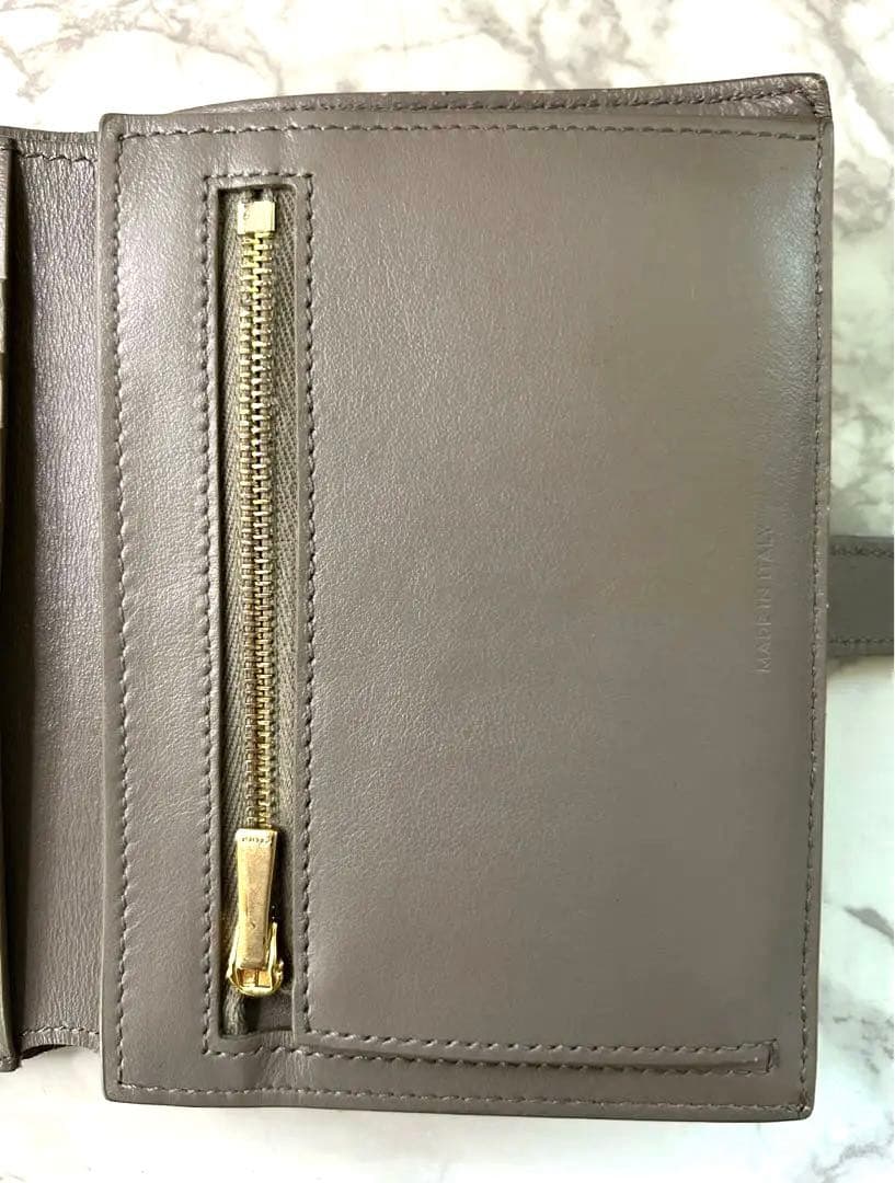 CELINE セリーヌ ミディアムストラップ 二つ折り財布 グレージュ