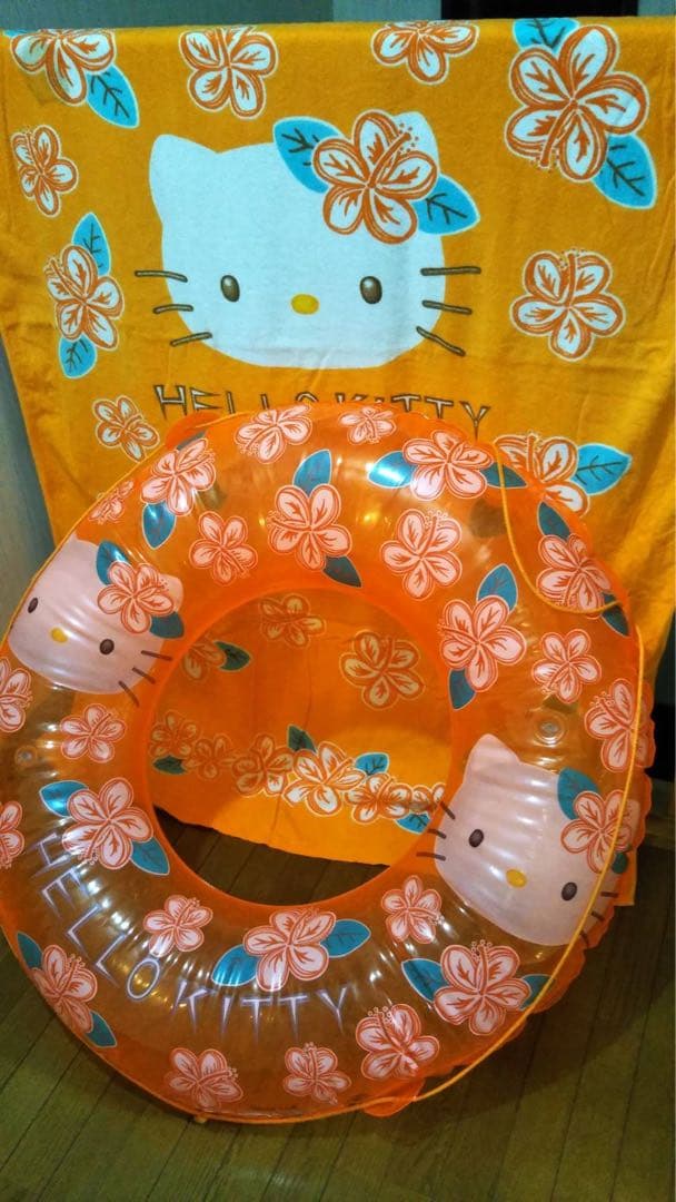希少レア！ハイビスカスハローキティ 浮き輪とビーチタオル