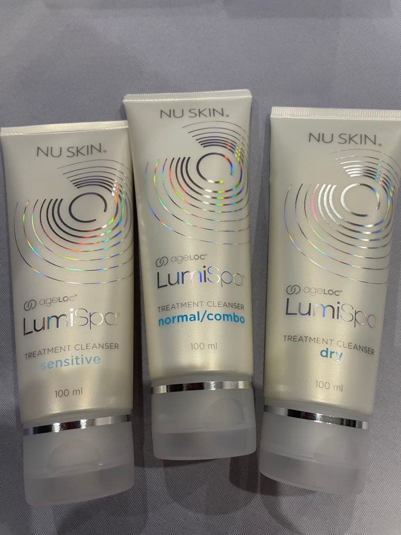 LumiSpa 洗顔ブラシとクレンザーセット